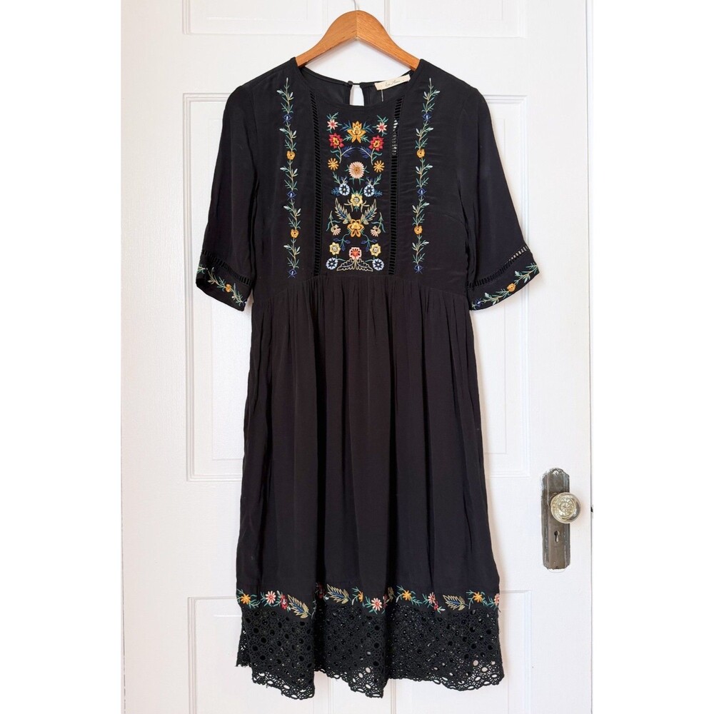 Les Amis NWT Black Floral Embroidered Midi Dress S Boho Crochet Lace Hem
